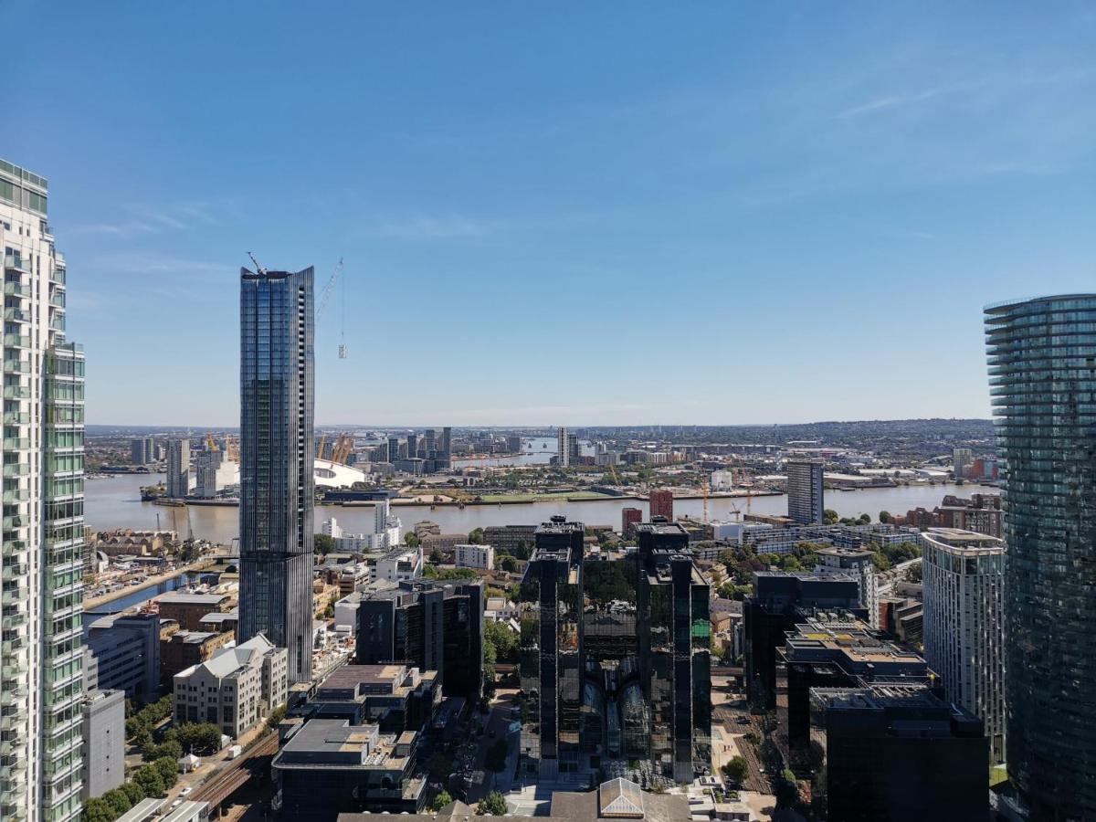 Charles Hope Canary Wharf South Quay London Exterior foto