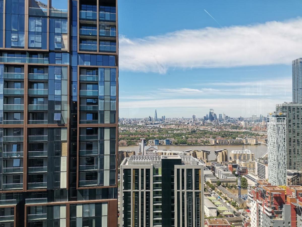 Charles Hope Canary Wharf South Quay London Exterior foto