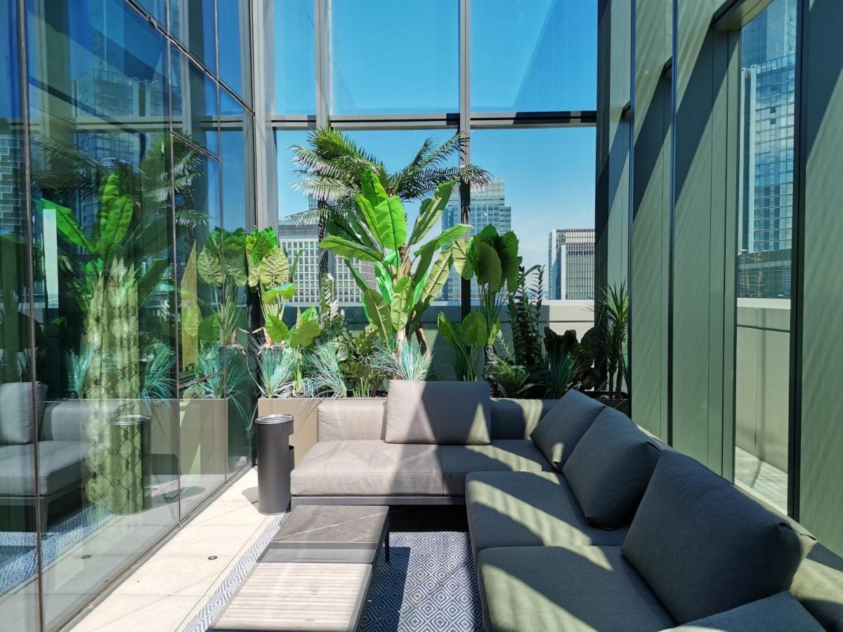 Charles Hope Canary Wharf South Quay London Exterior foto